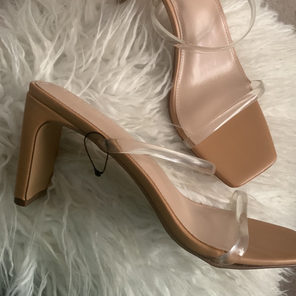 Sandals - Picture 2 of 5